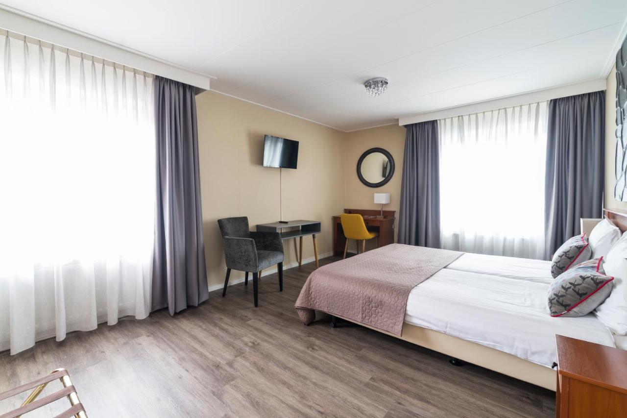 Hotel Loco Lievelde Bagian luar foto