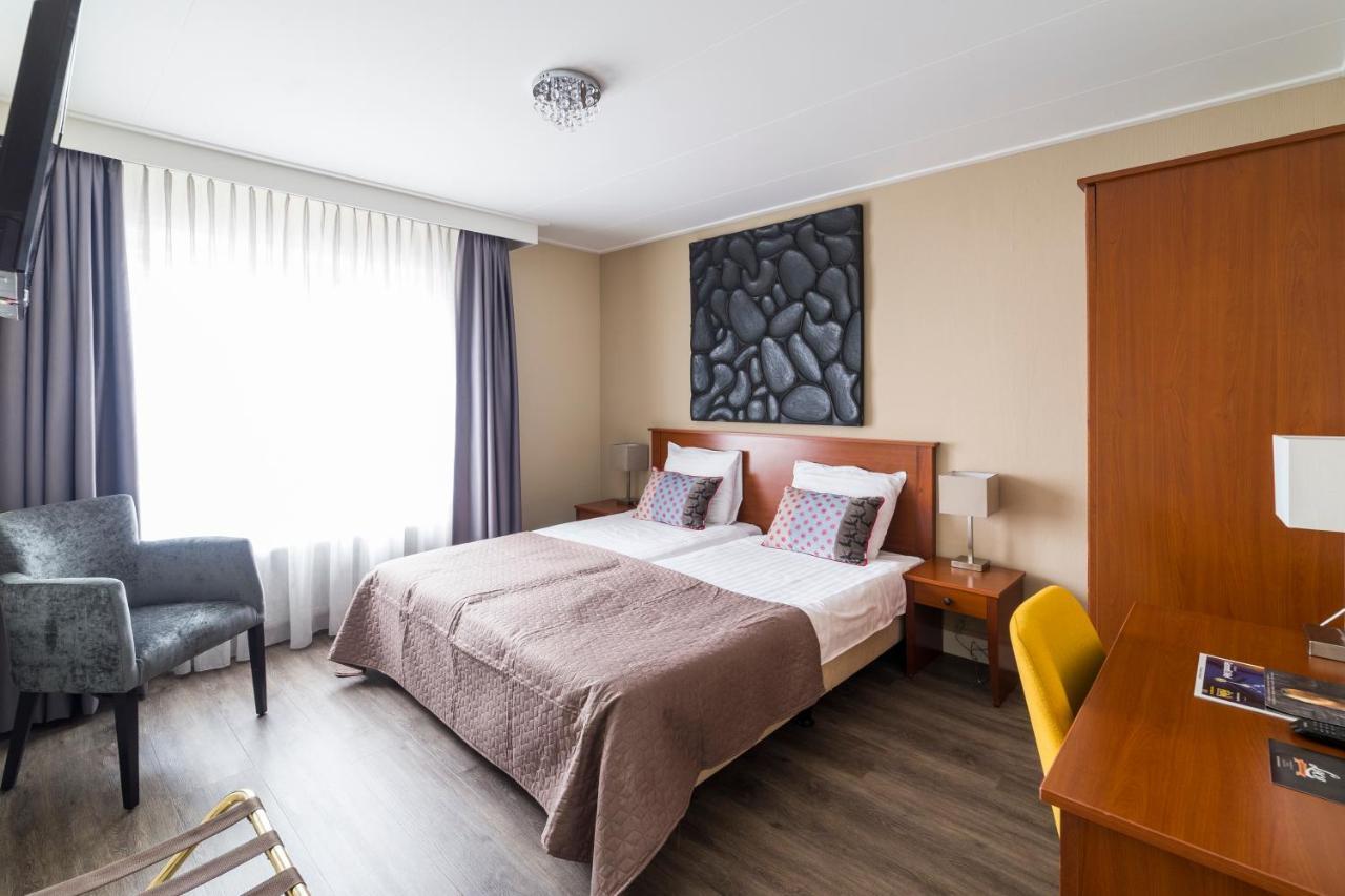 Hotel Loco Lievelde Bagian luar foto